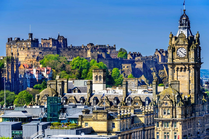 スコットランドの首都で、金融センターでもあるエディンバラの風景（画像提供：Adobe Stock / Ruth P. Peterkin）